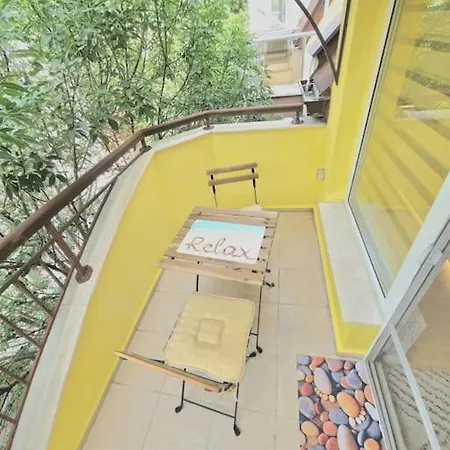 The Generals Lejlighed